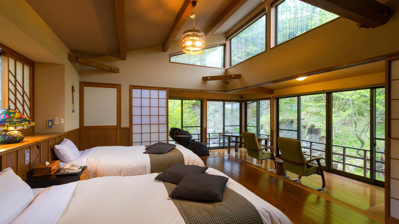 川のせせらぎをBGMに温泉に入れる癒しの旅館3571342