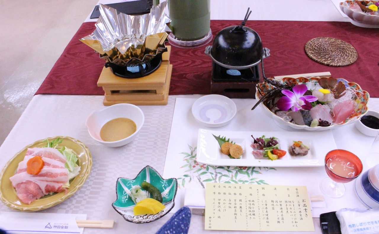 おかげ横丁へ徒歩1分、早朝の無料内宮ガイドツアーが魅力の旅館4002444