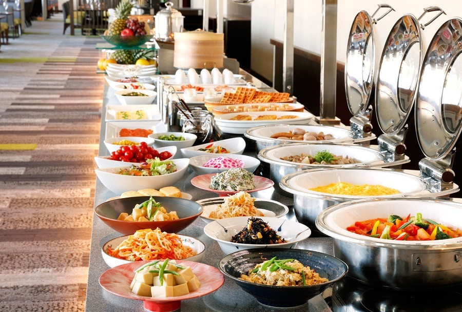 京パノラマを楽しめるロケーションで朝食バイキング3916156