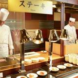 夕食ビュッフェ1 / 1