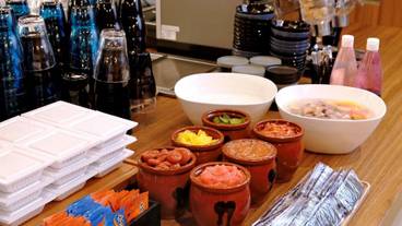 朝食スペース / 5