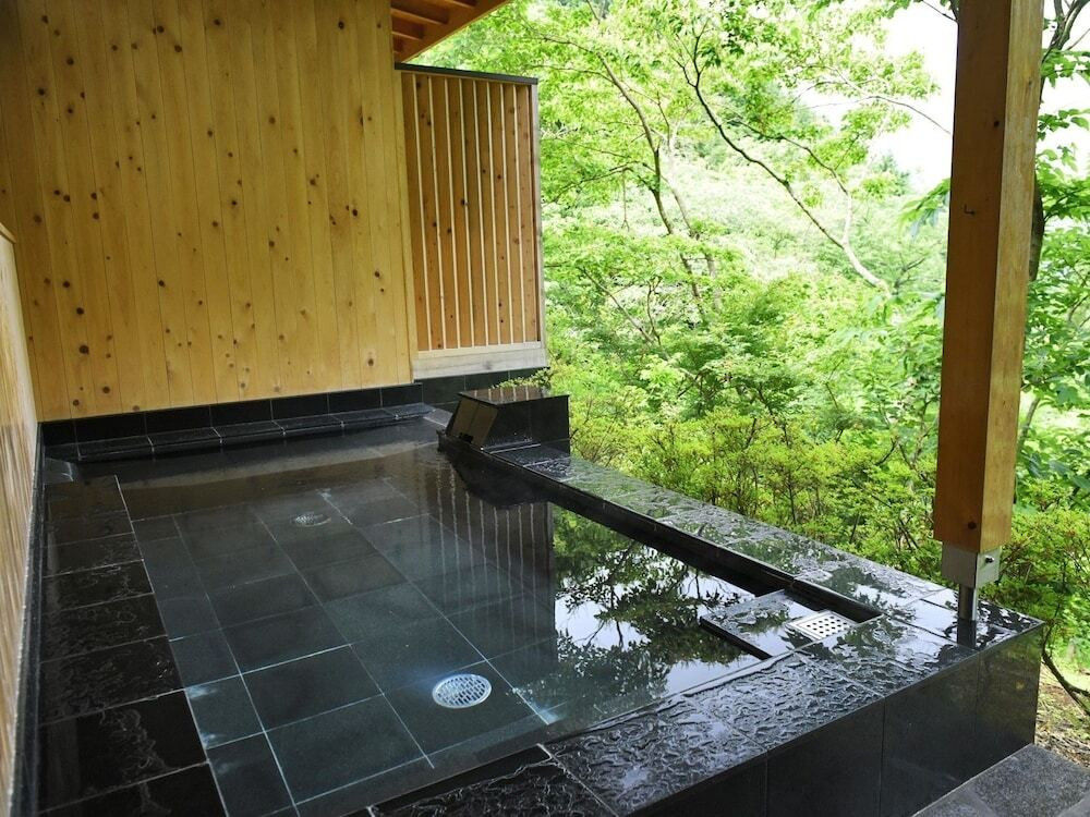 屋外スパ浴槽
