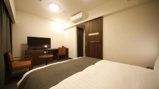 モデレート クイーンルーム