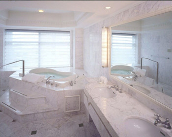 広々としたバスルームで優雅な気分に4770787