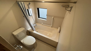 Traditional Twin with Bath