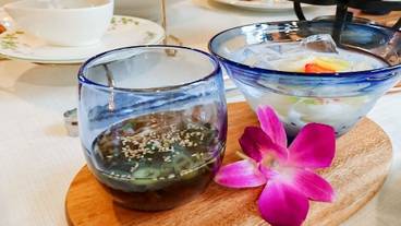 食事・飲み物 / 6