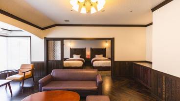 客室 / 3