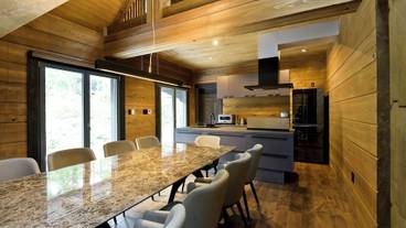 客室内のダイニングエリア / 11