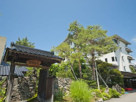 星空露天と味のおもてなし 金沢辰口温泉たがわ龍泉閣 / 5