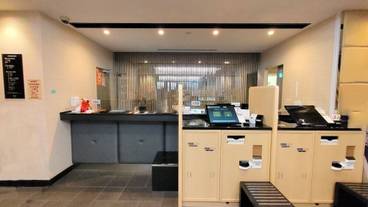 チェックイン / チェックアウト キオスク / 2