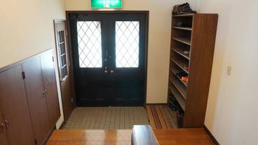 内部エントランス / 2