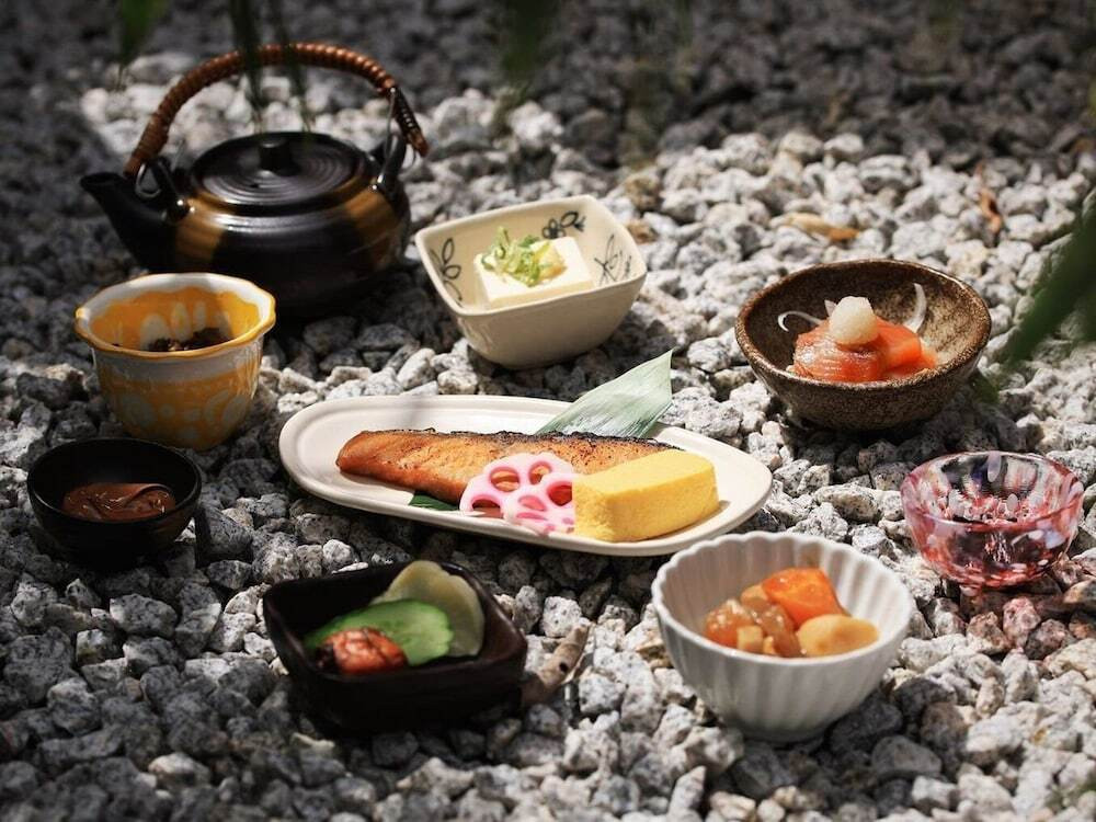 朝食