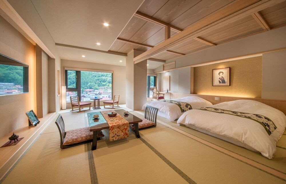 駅前なのに自然豊か。木曽の山を望むカジュアルな温泉宿4010893