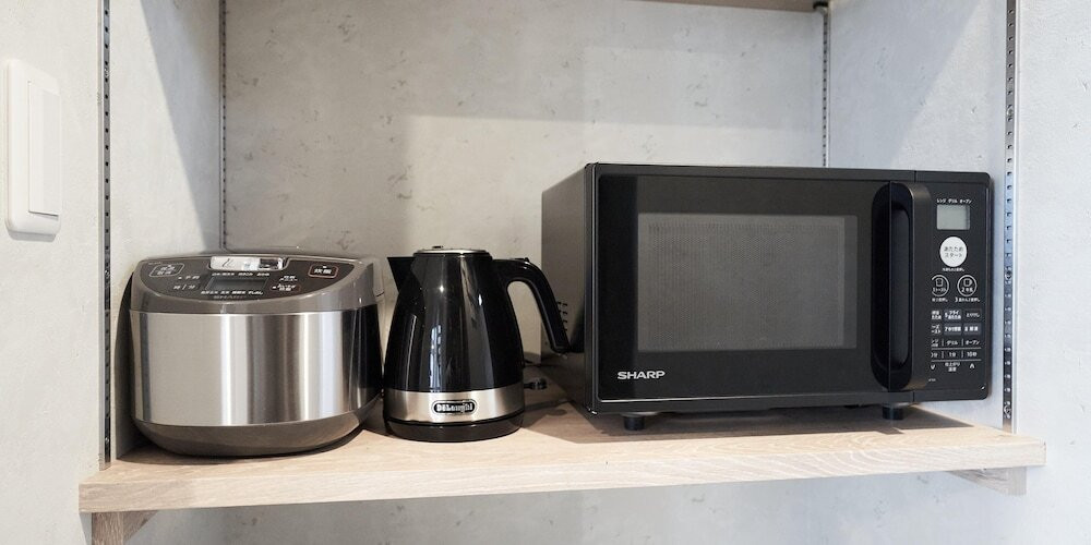 電子レンジ・炊飯器・電気ポット一例