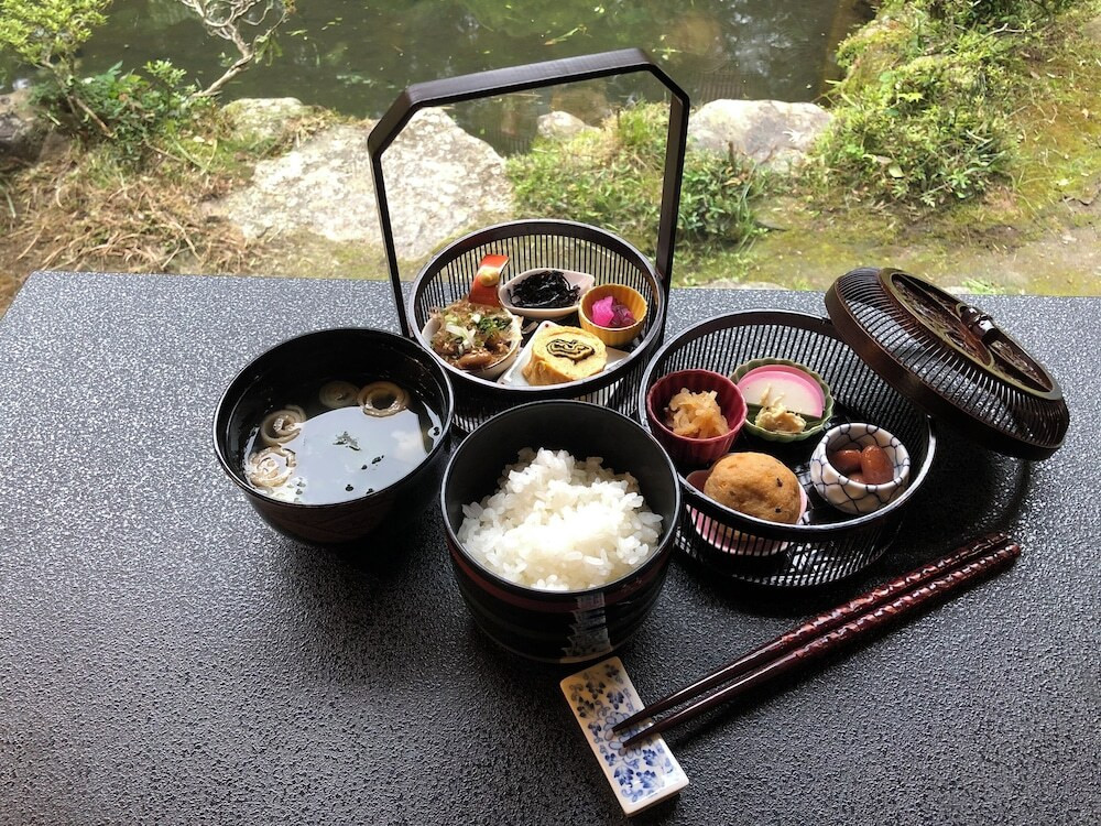 朝食