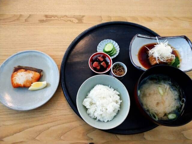 和朝食 / 1