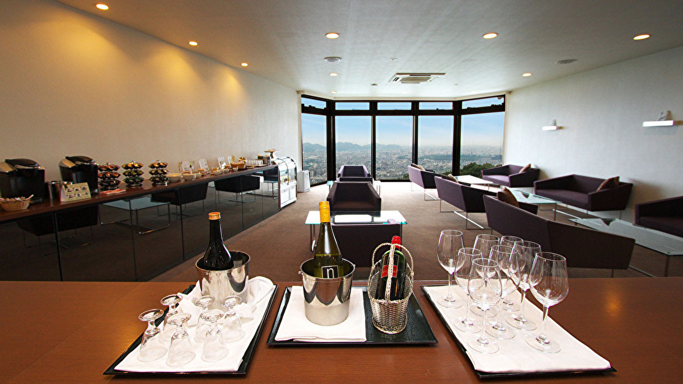 地上300mからの眺めと楽しむ朝食を4277217