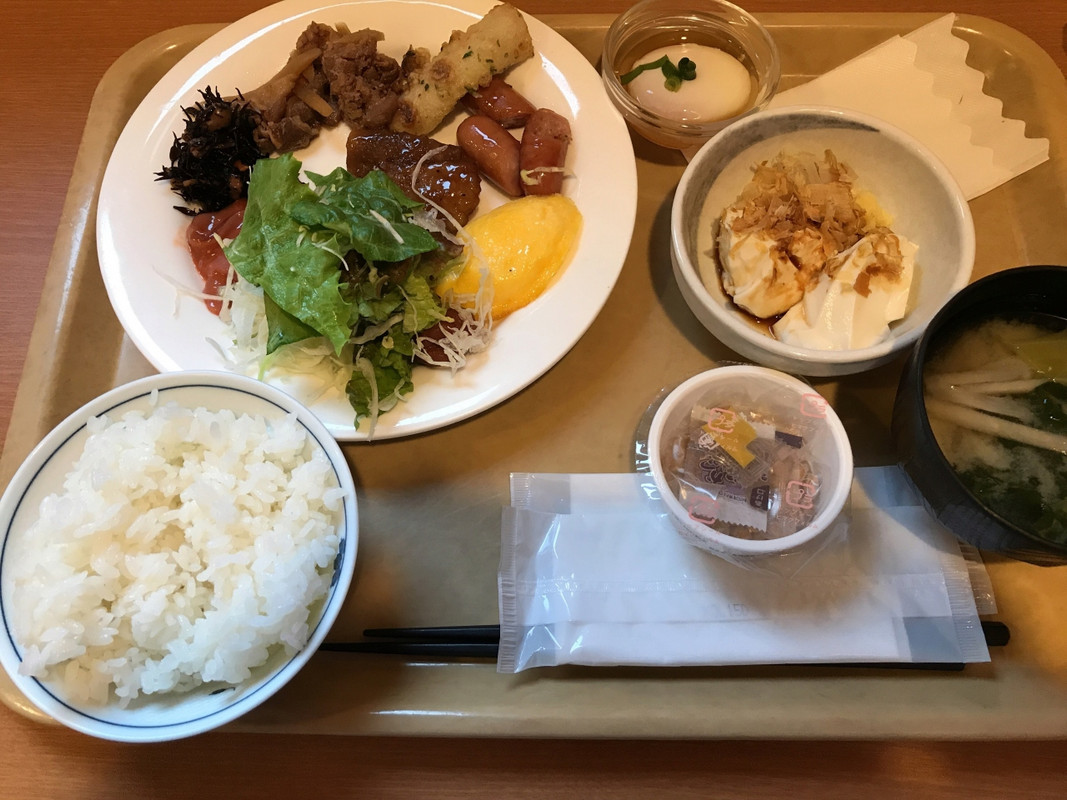 朝から食べ過ぎ