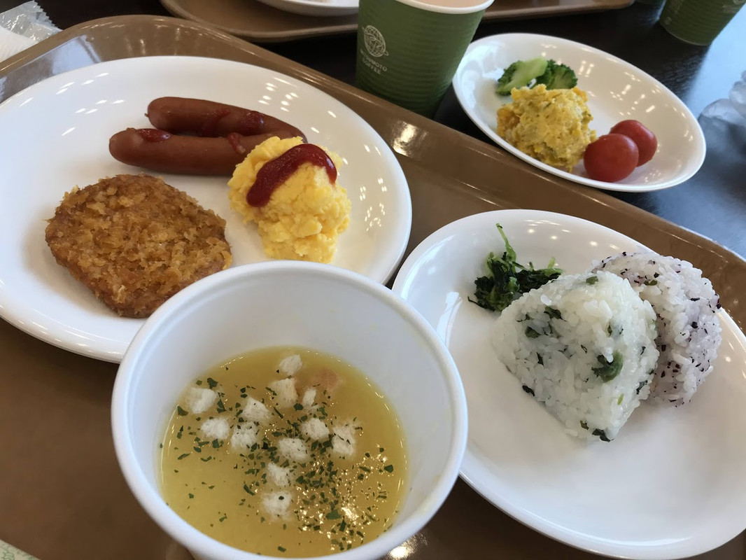 こんな感じなので、部屋に持ち帰れるのも解る。