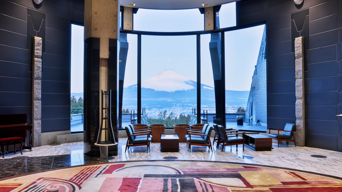 富士山を背景に！温泉と朝食で記念日を演出3528302