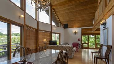 客室内のダイニングエリア / 4