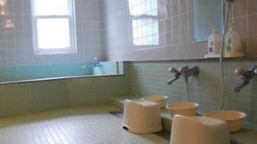 屋内スパ浴槽 / 1