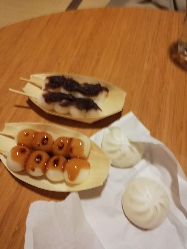 18時からの軽食サービス(無料)