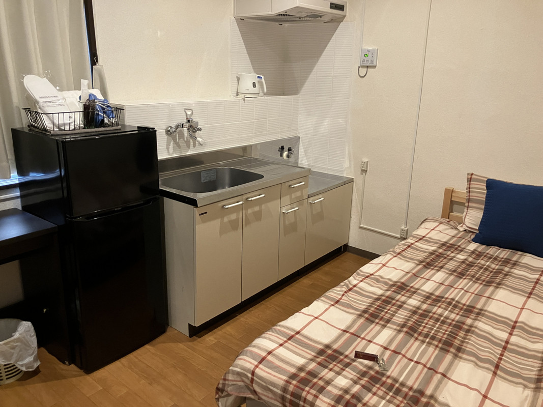 台所と大きめ冷蔵庫