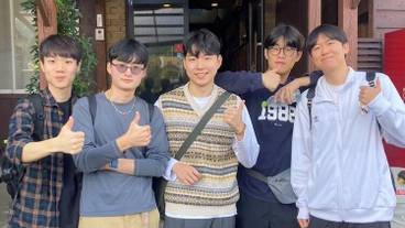 施設の正面 / 28