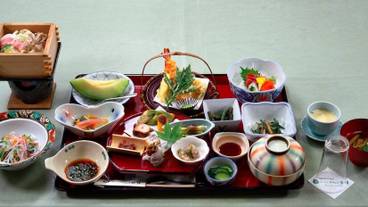 食事・飲み物 / 1