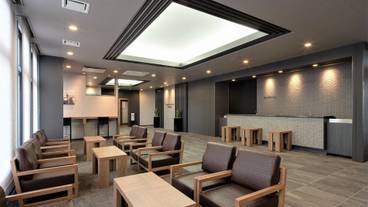 ロビーラウンジ / 3