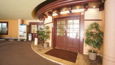 施設の入り口 / 9