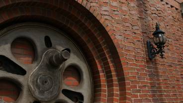 施設の入り口 / 12