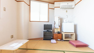 トラディショナル トリプルルーム 禁煙 共用バスルーム