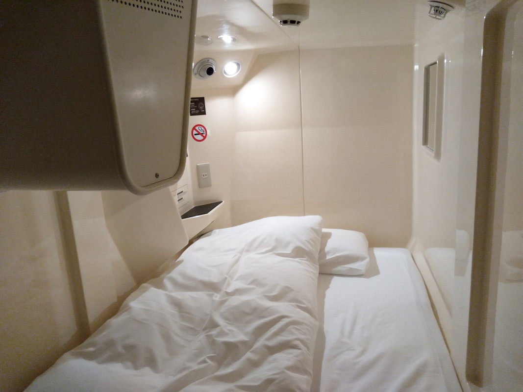 下段カプセル。テレビもあり空調もしっかりしている