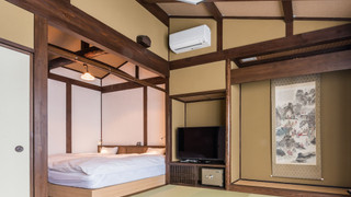 [山桜の間] 和モダン12畳 源泉かけ流し半露天風呂付き 禁煙