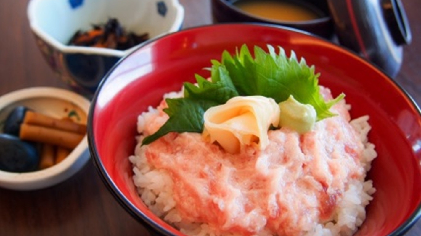 スパラウンジのネギトロ丼