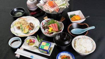 食事・飲み物 / 3