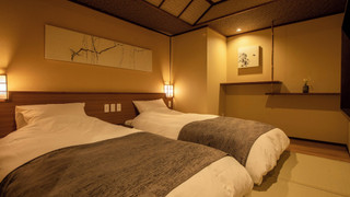 デラックスツイン 39平米 禁煙 / 渓谷側 / 天然温泉客室風呂付き