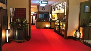 内部エントランス / 3