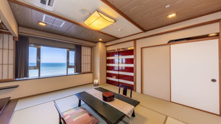 デラックス和室10畳 + リビングルーム 禁煙