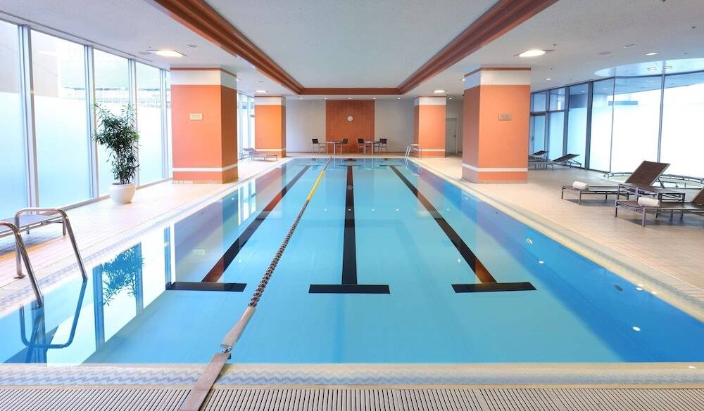 プール。宿泊者は無料で利用可能 / 1