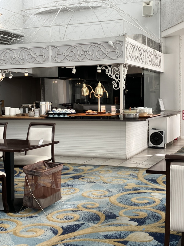 朝食レストラン