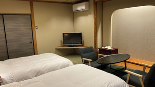 [10畳ツインベッド] バス付 2名定員 禁煙