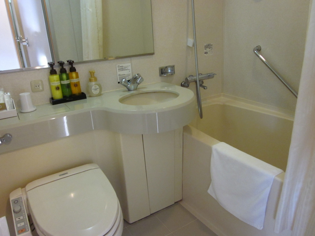 ゆったりサイズのバスタブは好い～