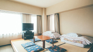 和洋室 ベッド3台+布団2枚 (禁煙)