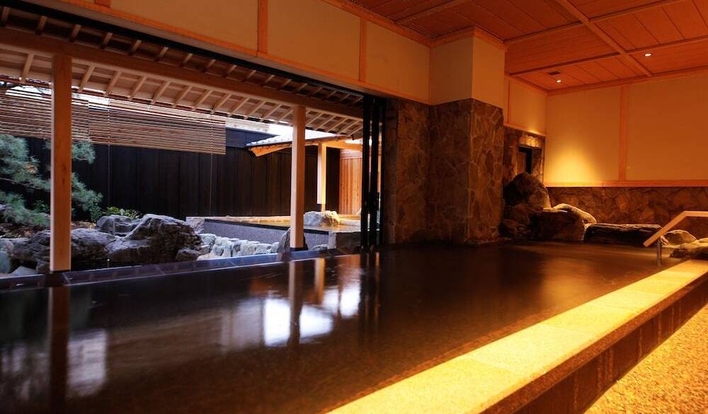 本館・あわじ浜離宮「庭の湯」2 / 2
