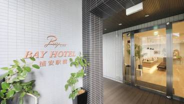 施設の入り口 / 12