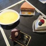 プールサイドカフェ ラ ギャルリー（プールサイドカフェラギャルリー）