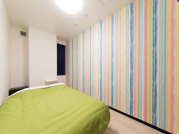 個室もドミトリーもあり、内装がかわいい便利ホテル3448899